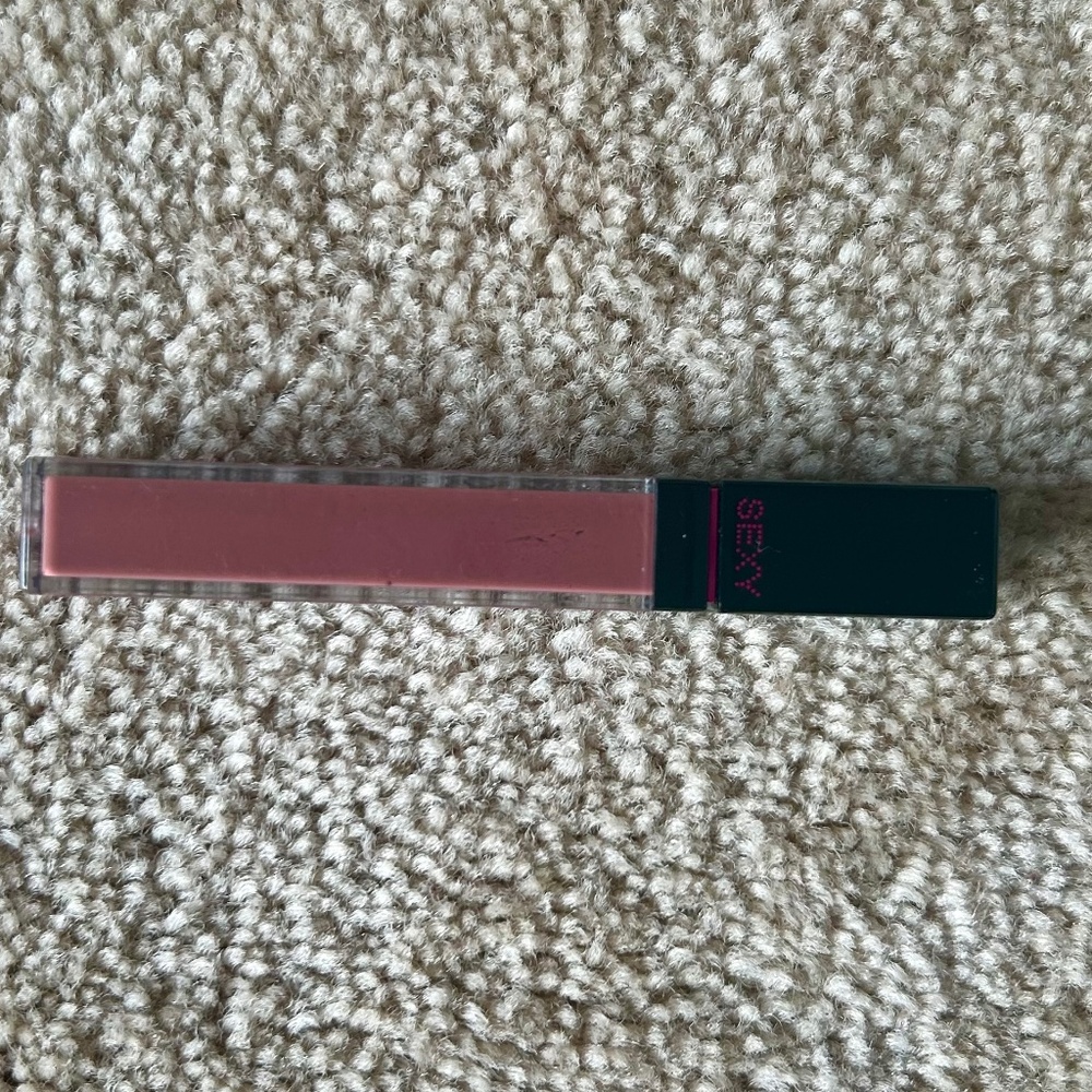 *NEW* Victoria’s Secret Very Sexy Lipgloss in “Wet” 4.5 g DISCONTINUED